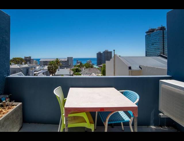 2 BEDROOM APARTMENT FOR SALE IN SEA POINT
